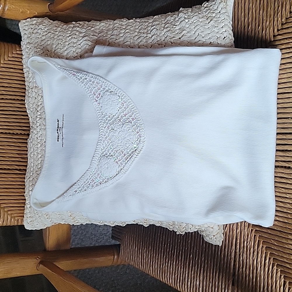 Bit & Bridle sequined, floral rank top, white, size XL